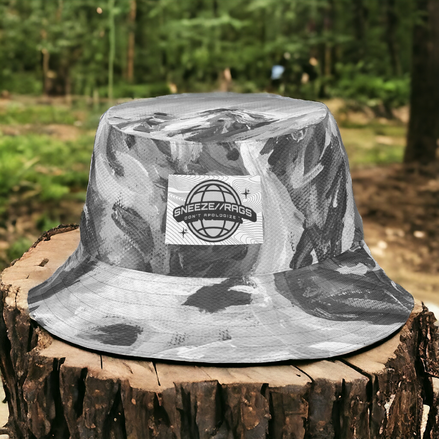 WIDEEYED reversible bucket hat